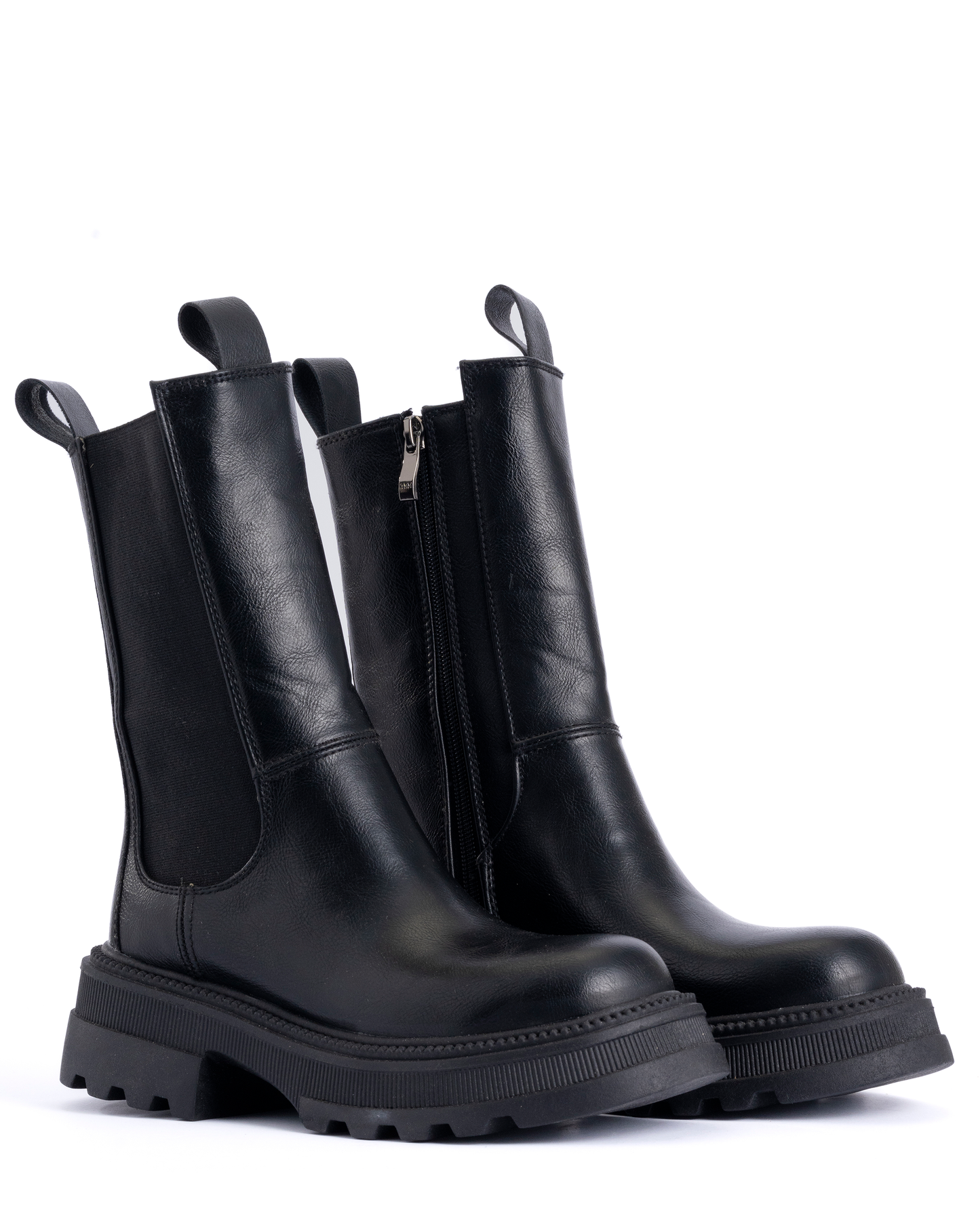 Classic Chelsea Boots - Black