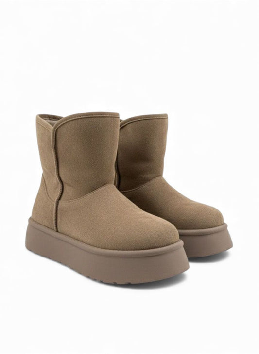 Cozy Cloud Boots - Beige