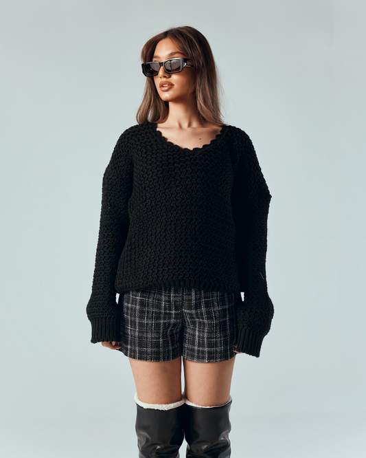 Aurora Knits Pullover - Black