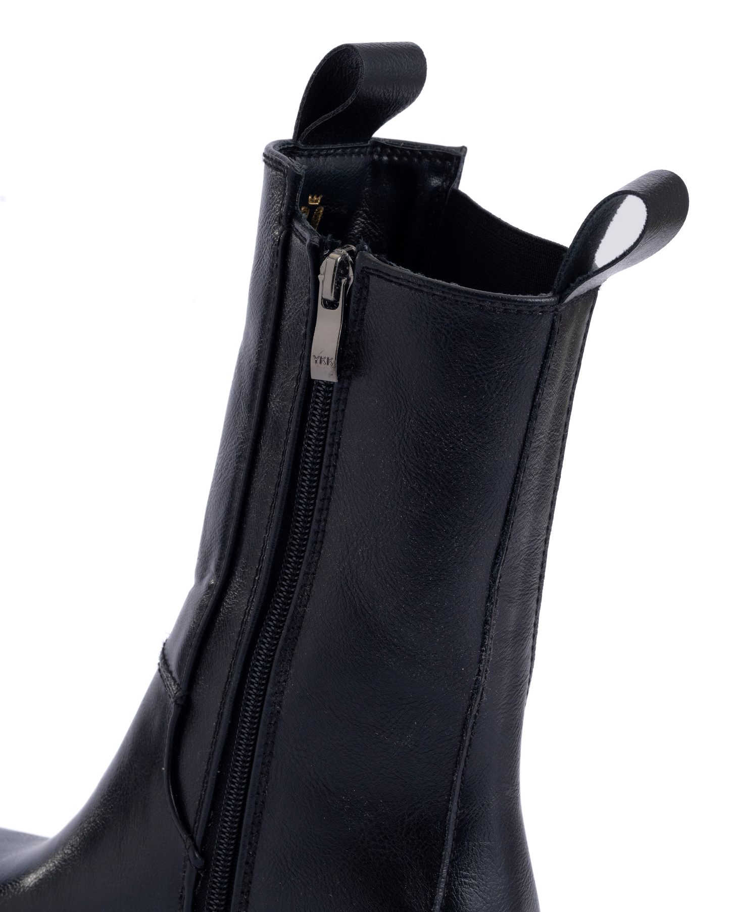 Classic Chelsea Boots - Black